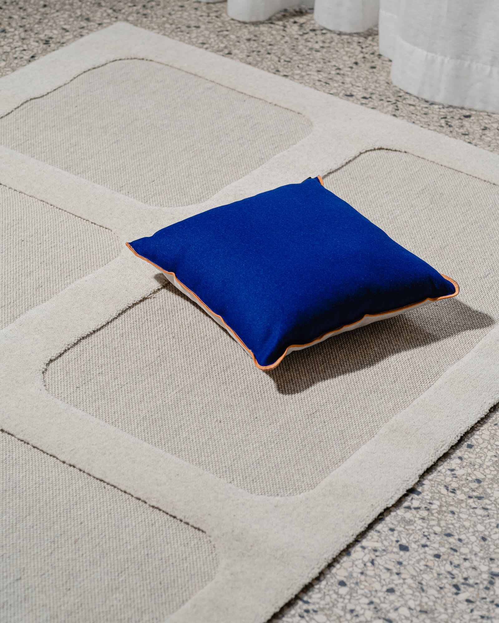 Dvu Cushion with Insert - 40 x 40 cm - Image 5