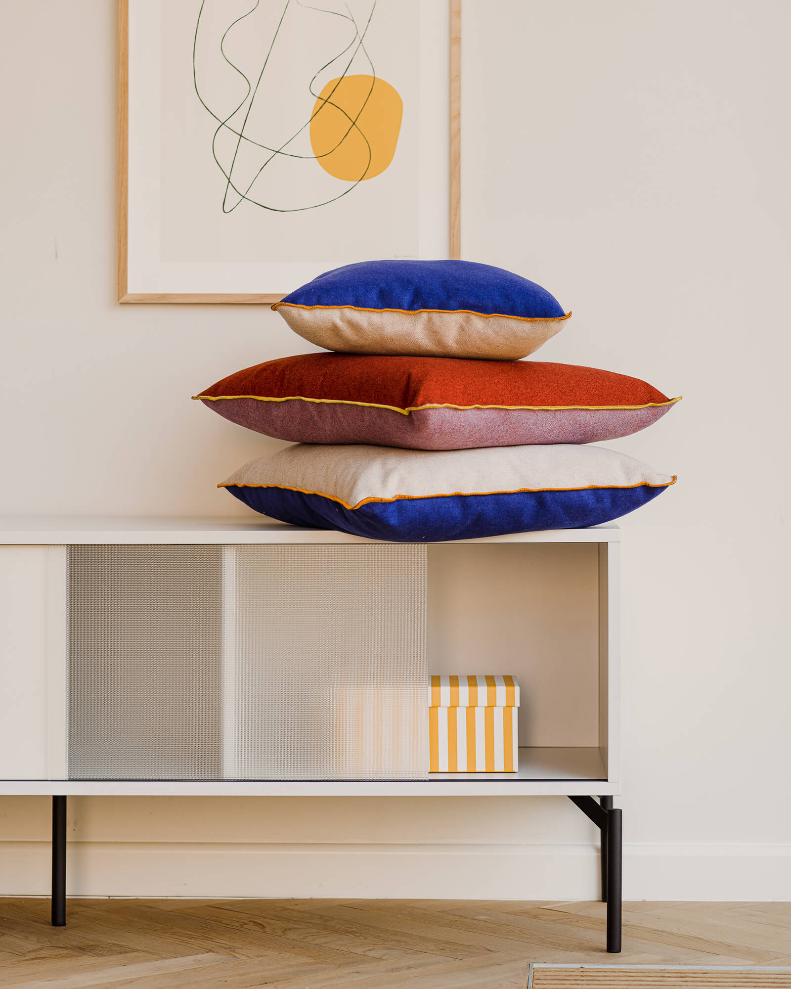 Dvu Cushion with Insert - 40 x 40 cm - Image 8