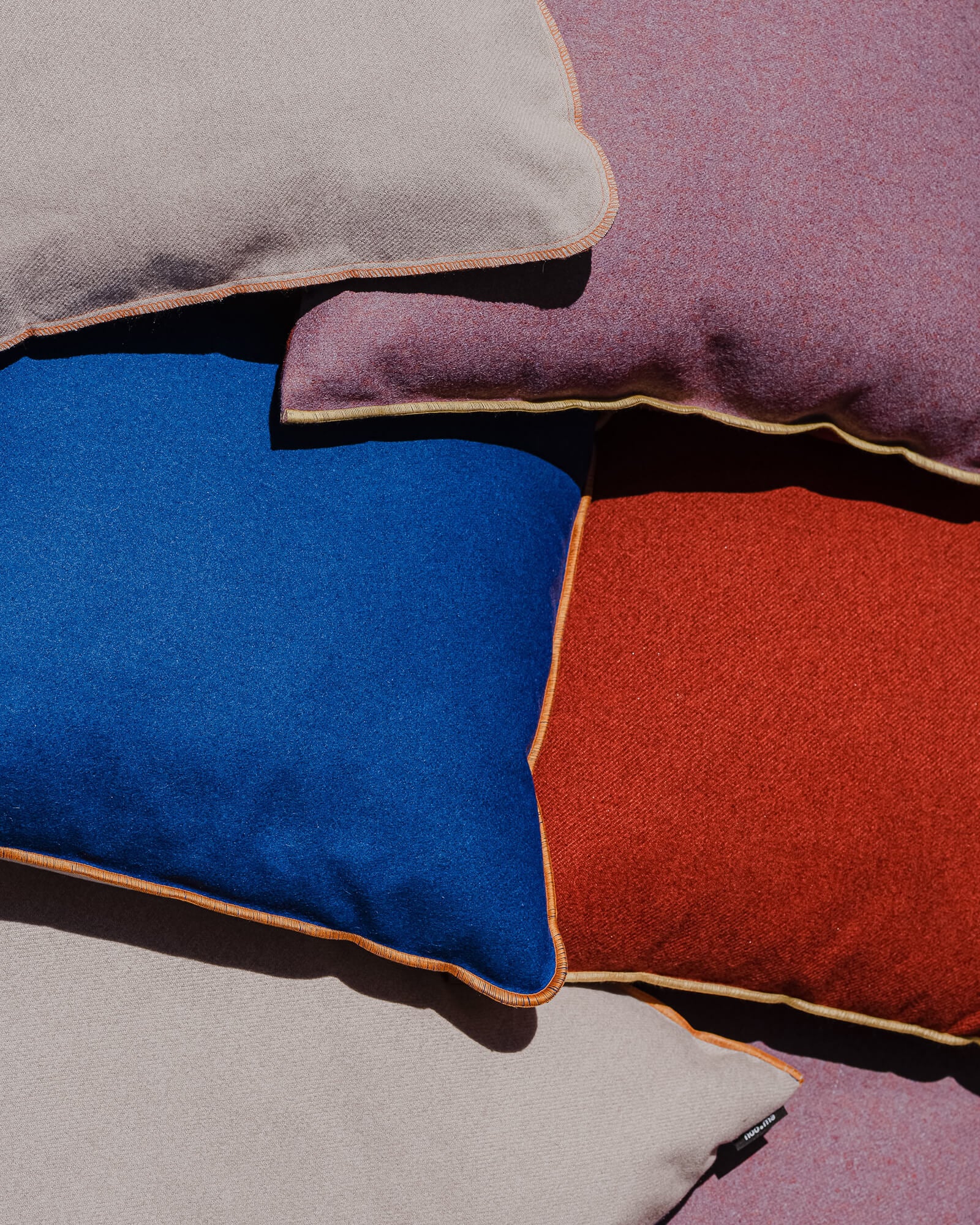 Dvu Cushion with Insert - 40 x 40 cm - Image 8