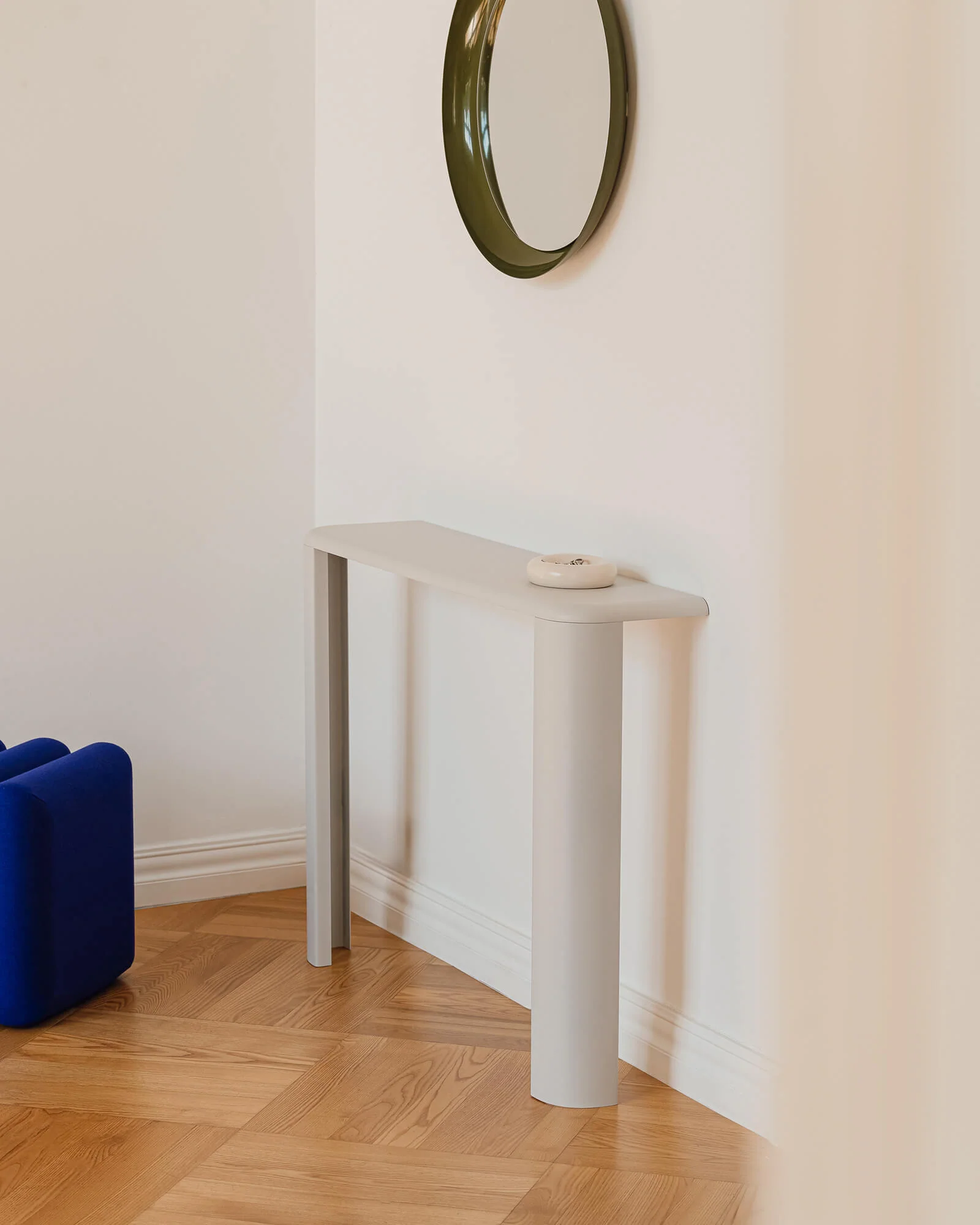 Fli Console Table - Image 2