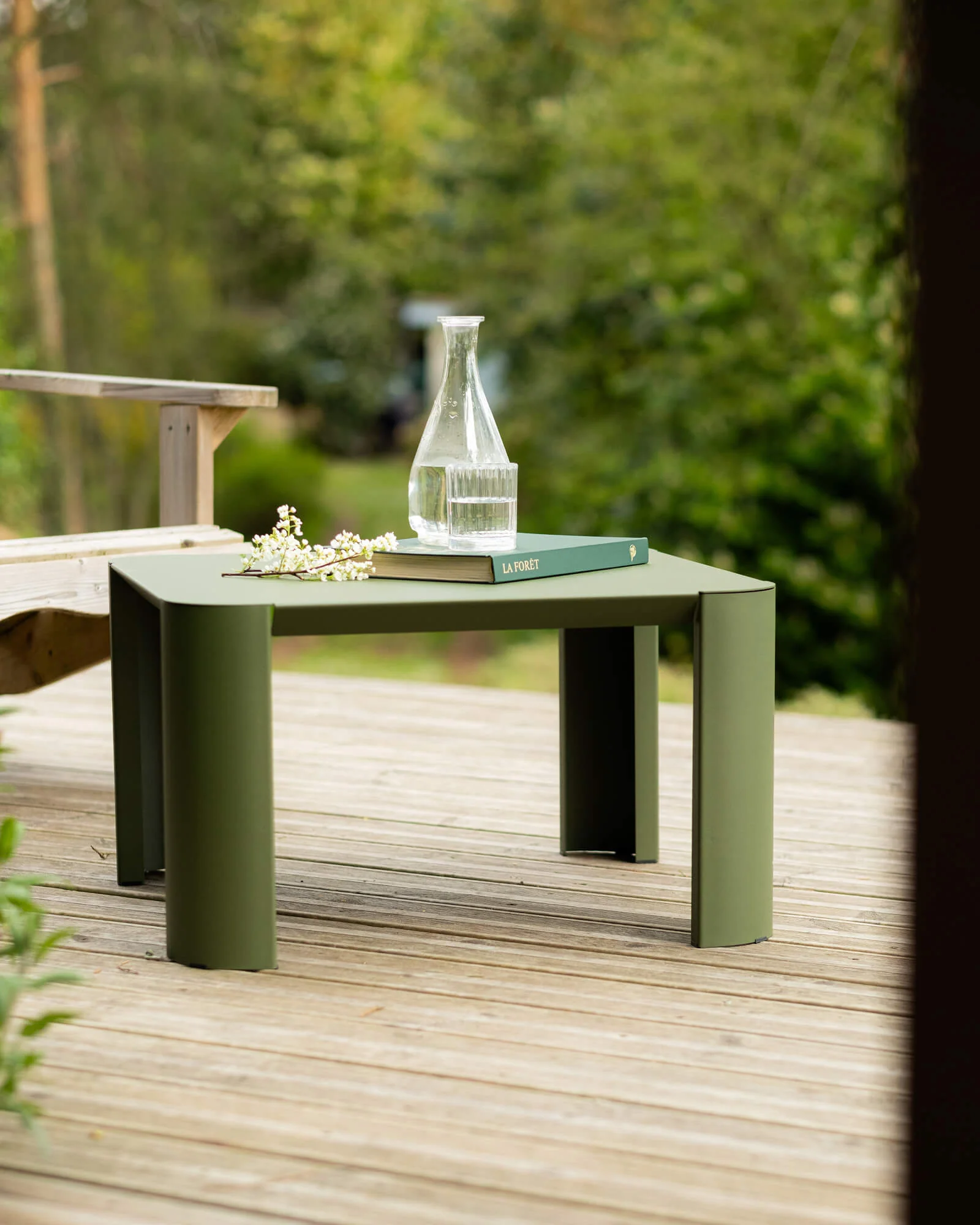 Fli Outdoor Coffee Table - Image 4