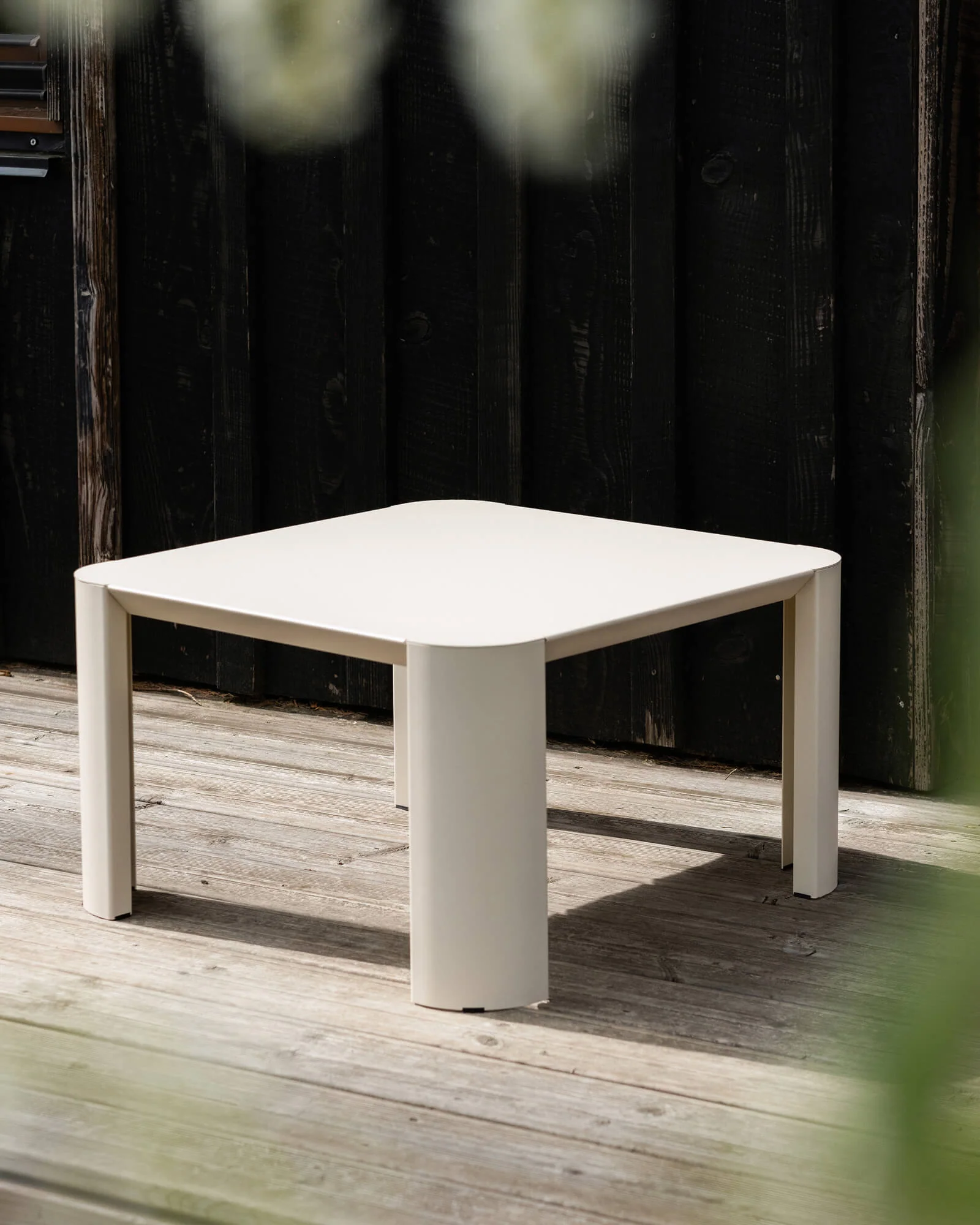 Fli Outdoor Coffee Table - Image 6