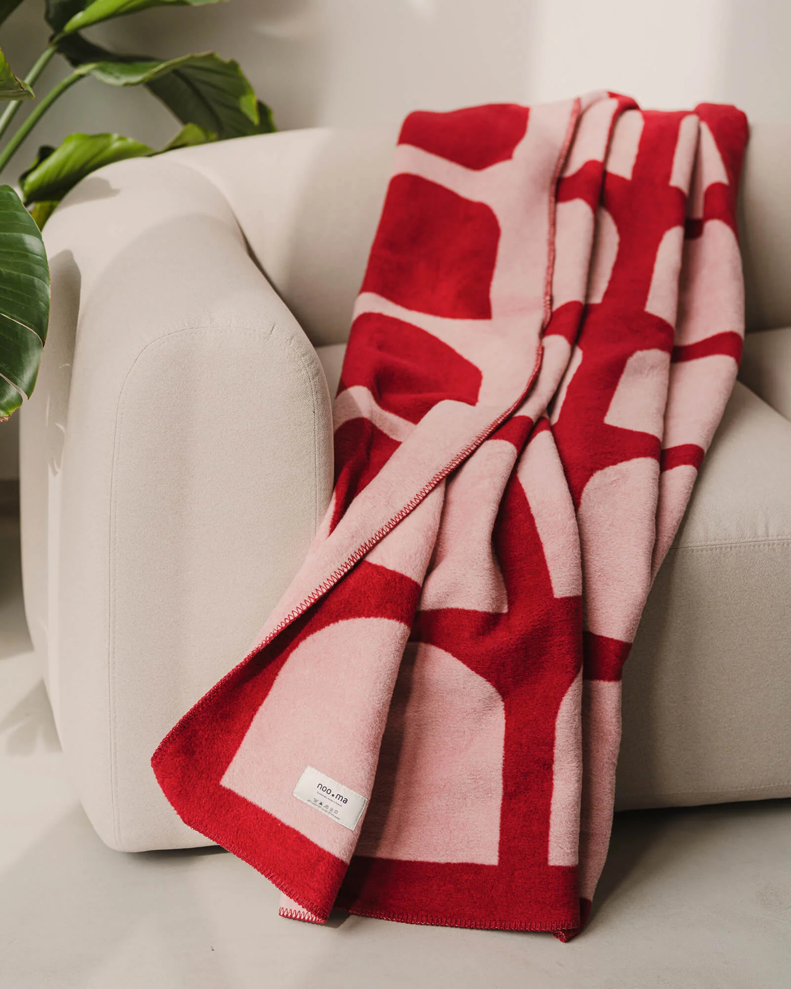 Gilli Throw - Image 4