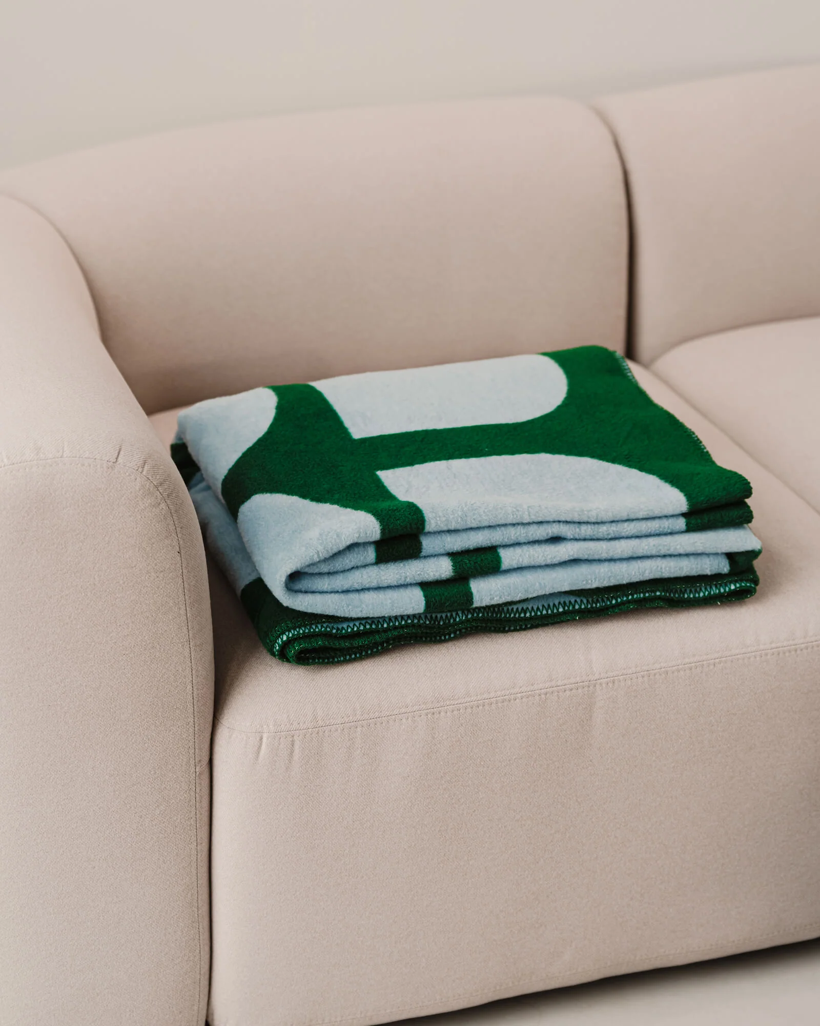 Gilli Throw - Image 5
