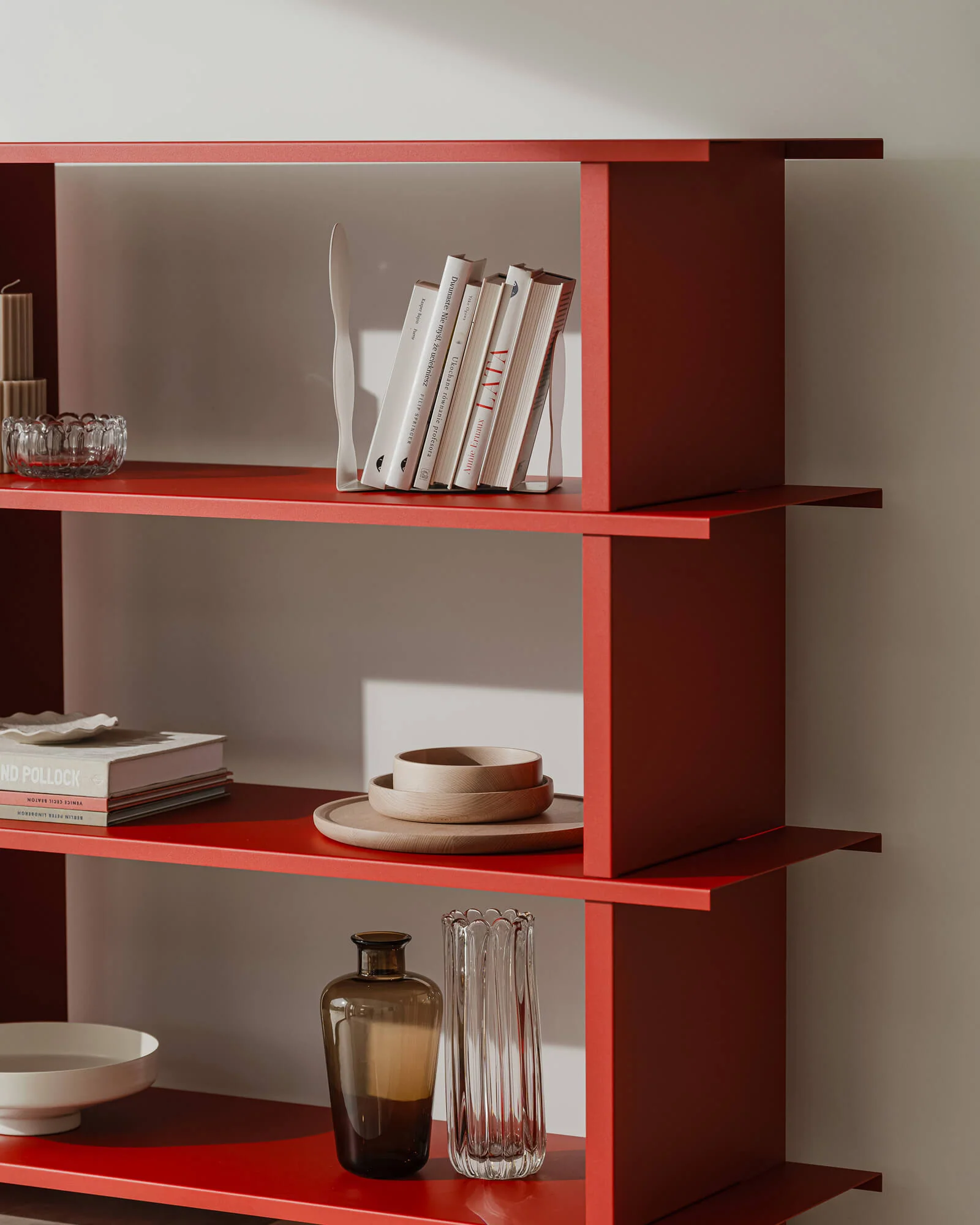Hes Bookcase - Image 10