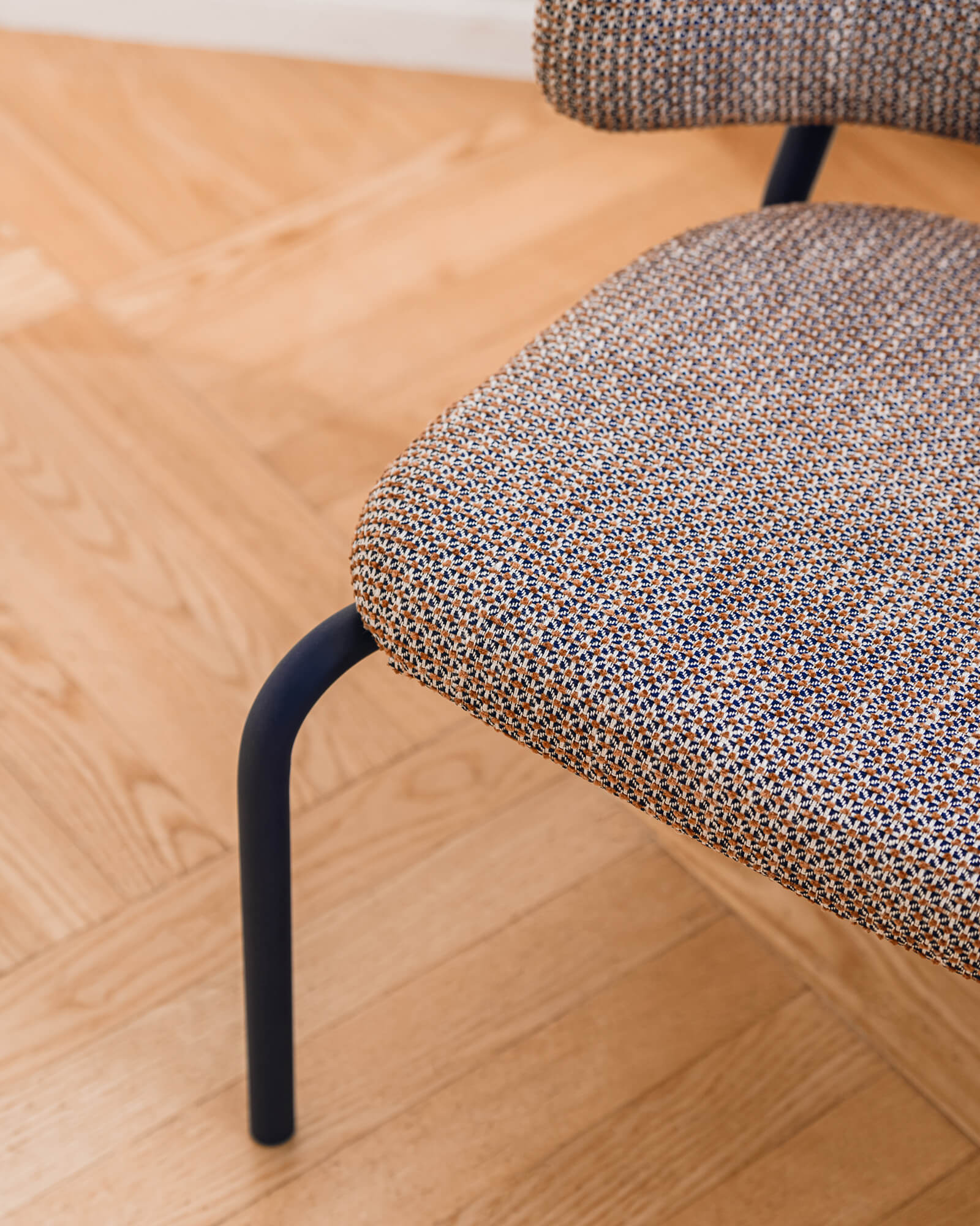 Kei Lounge Chair - Image 6