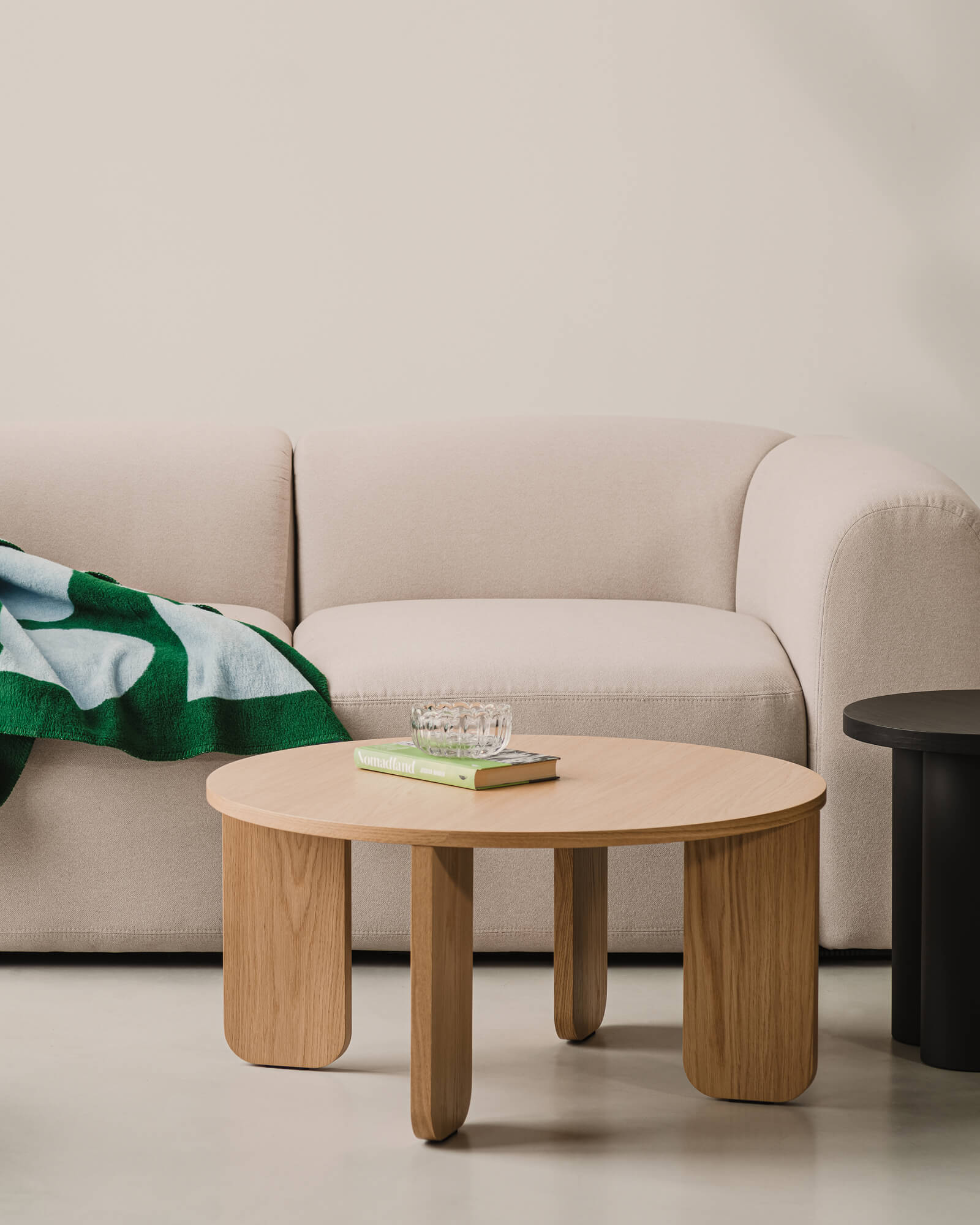 Kuvu Coffee Table - large - Image 3