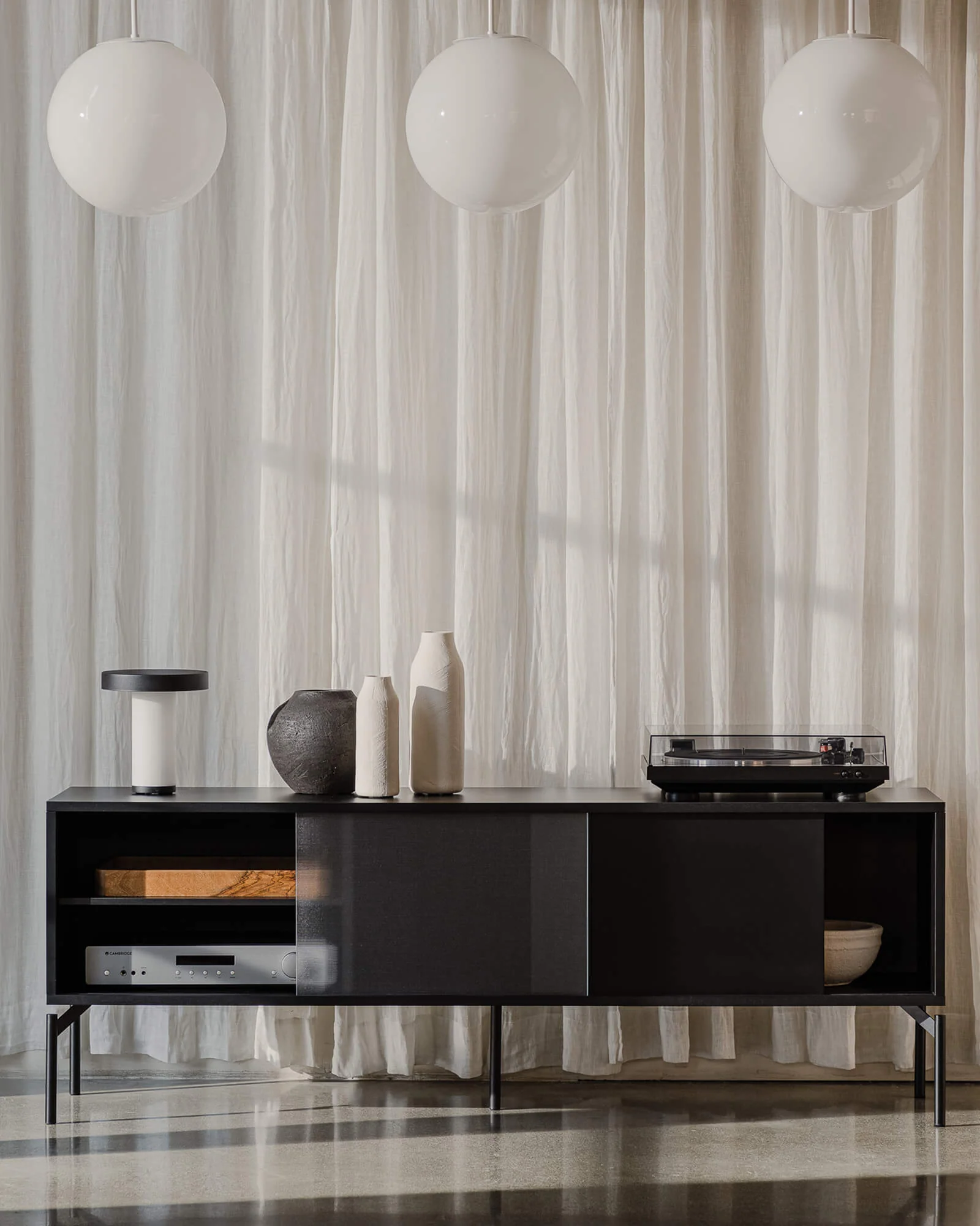 Met TV Stand - Image 3
