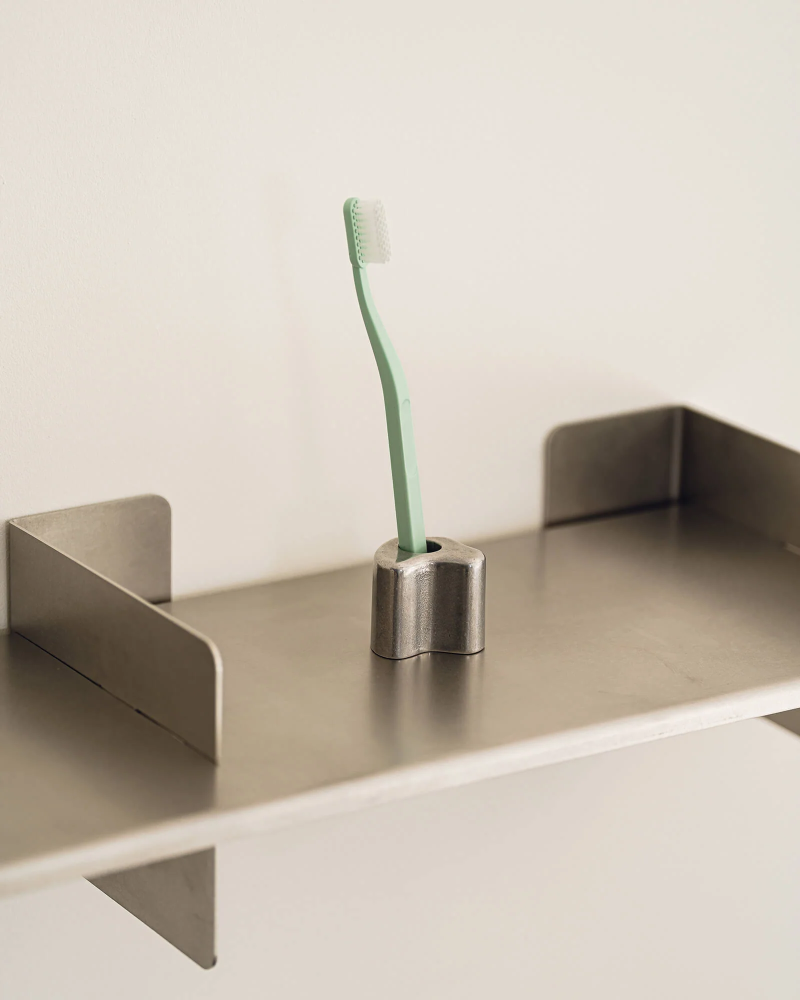 Mis Toothbrush Holder - Image 5