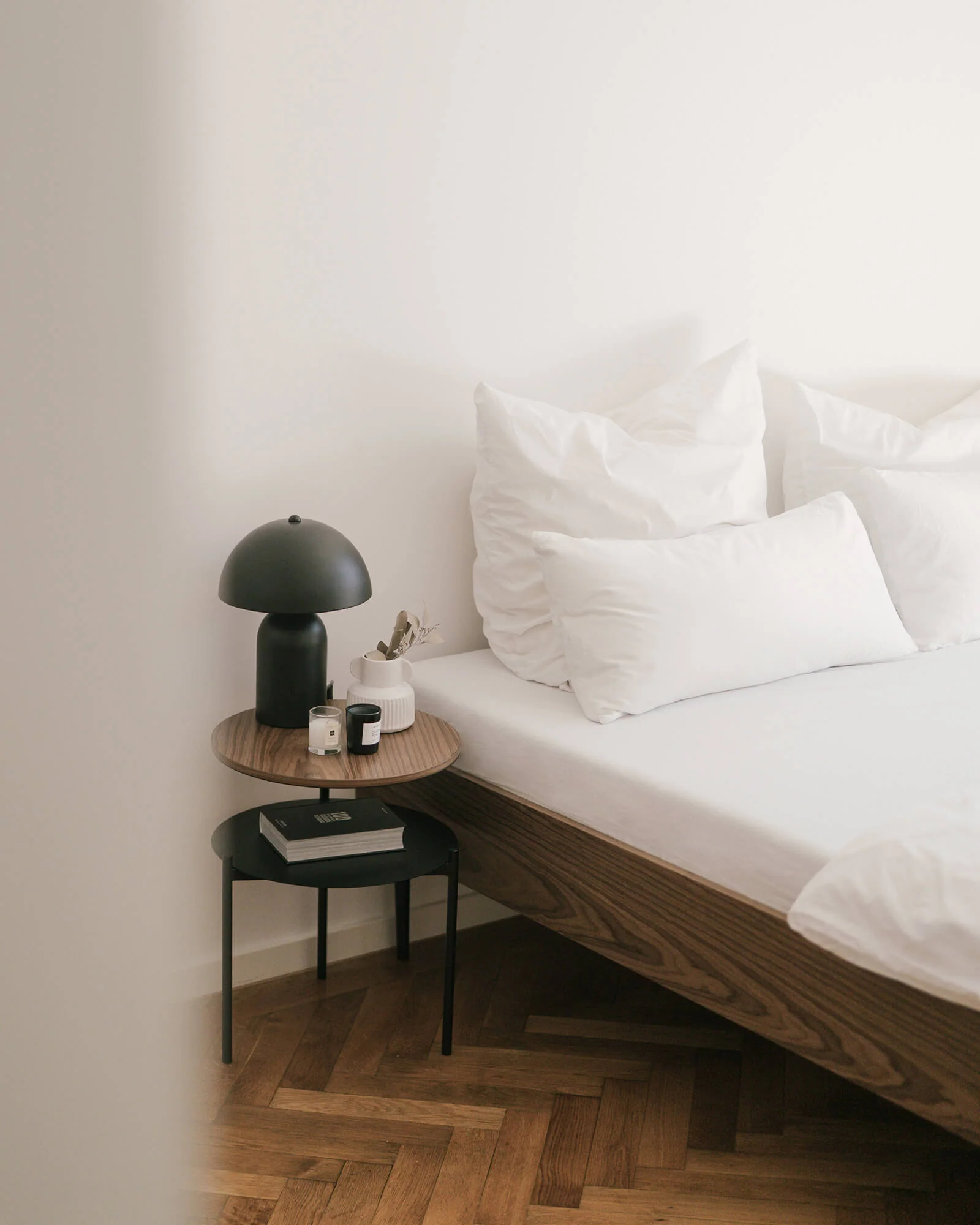 Streiko Bed Black - Image 8